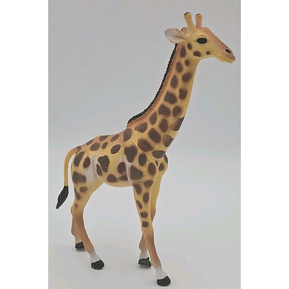 Giraffe Plastic Figures Animals LOT OF 2 Yellow W/ Dark Spots 8